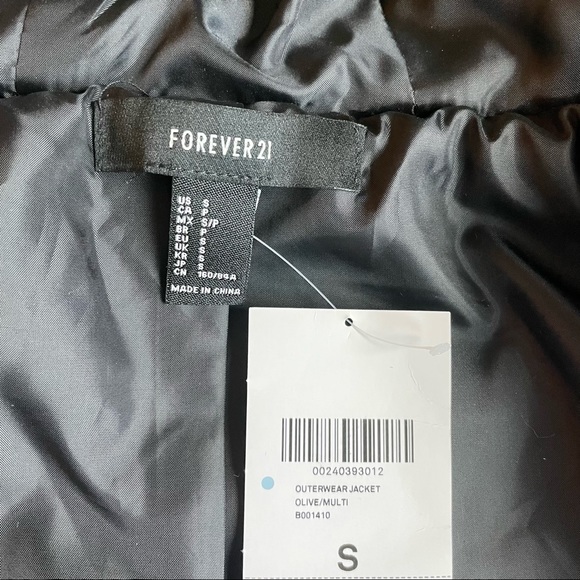 NWT Camouflage Sherpa Hooded Jacket - Picture 4 of 4